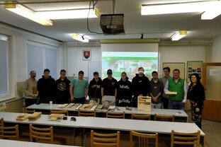 Zväčšiť fotografiu - Odborná beseda pre stolárov