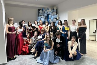 Zväčšiť fotografiu - Stužková slávnosť – výnimočný večer plný emócií a spomienok