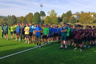 Zväčšiť fotografiu - Veľký futbal stredných škôl