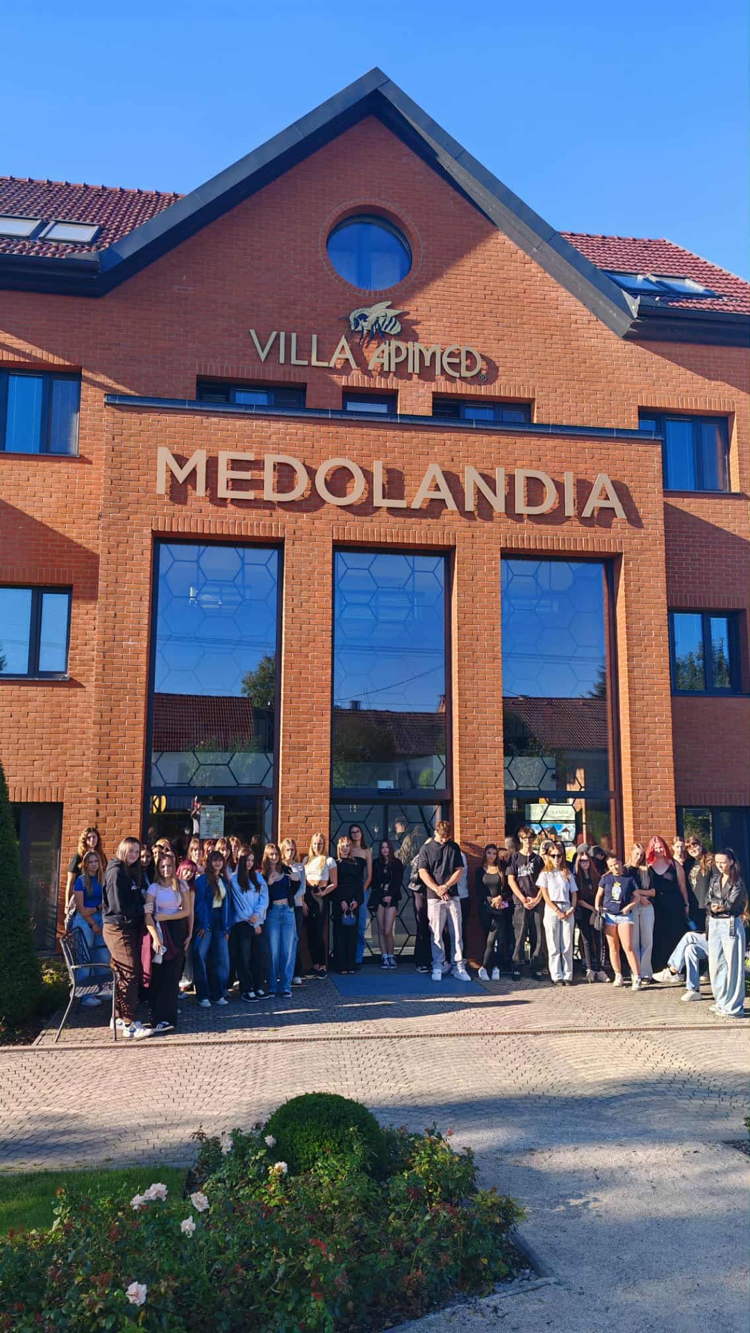 Medolandia – svet medu, medoviny a vône ruží