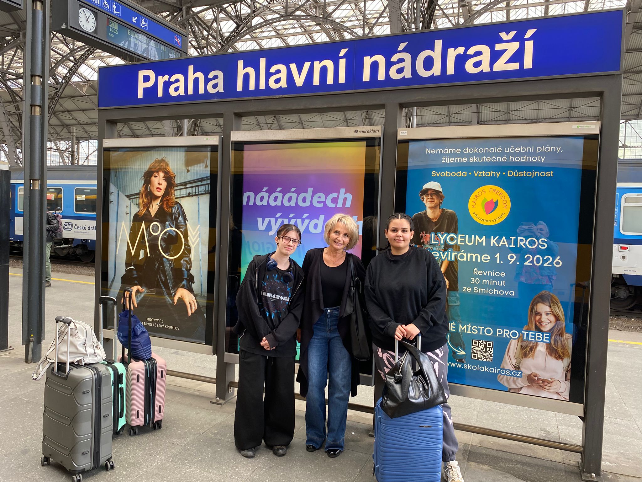 Naše žiačky kaderníčky na finálovom kole v Prahe
