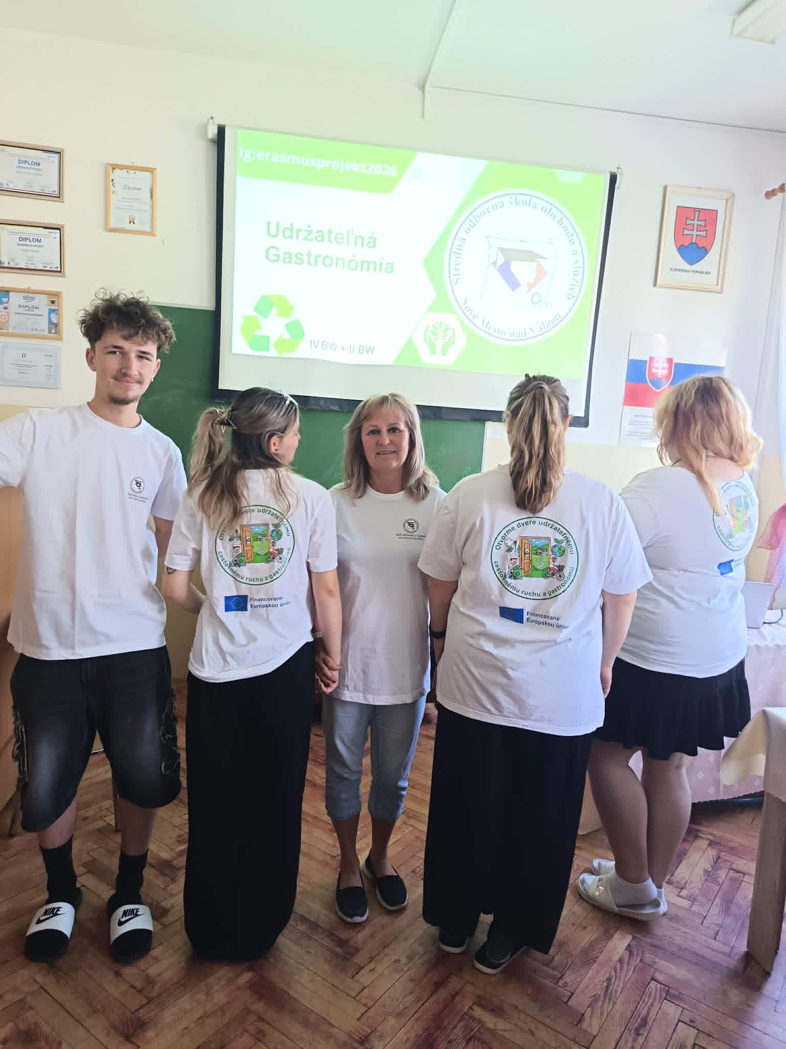 Žiaci IV.BW odovzdali svoje skúsenosti z programu Erasmus+ mladším spolužiakom